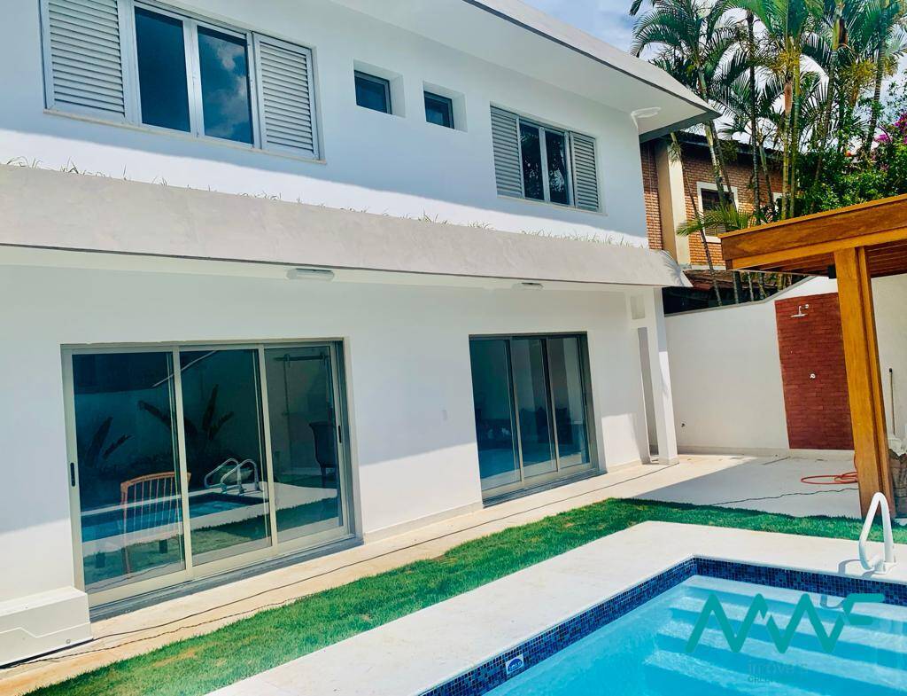 Casa de Condomínio à venda com 4 quartos, 400m² - Foto 1