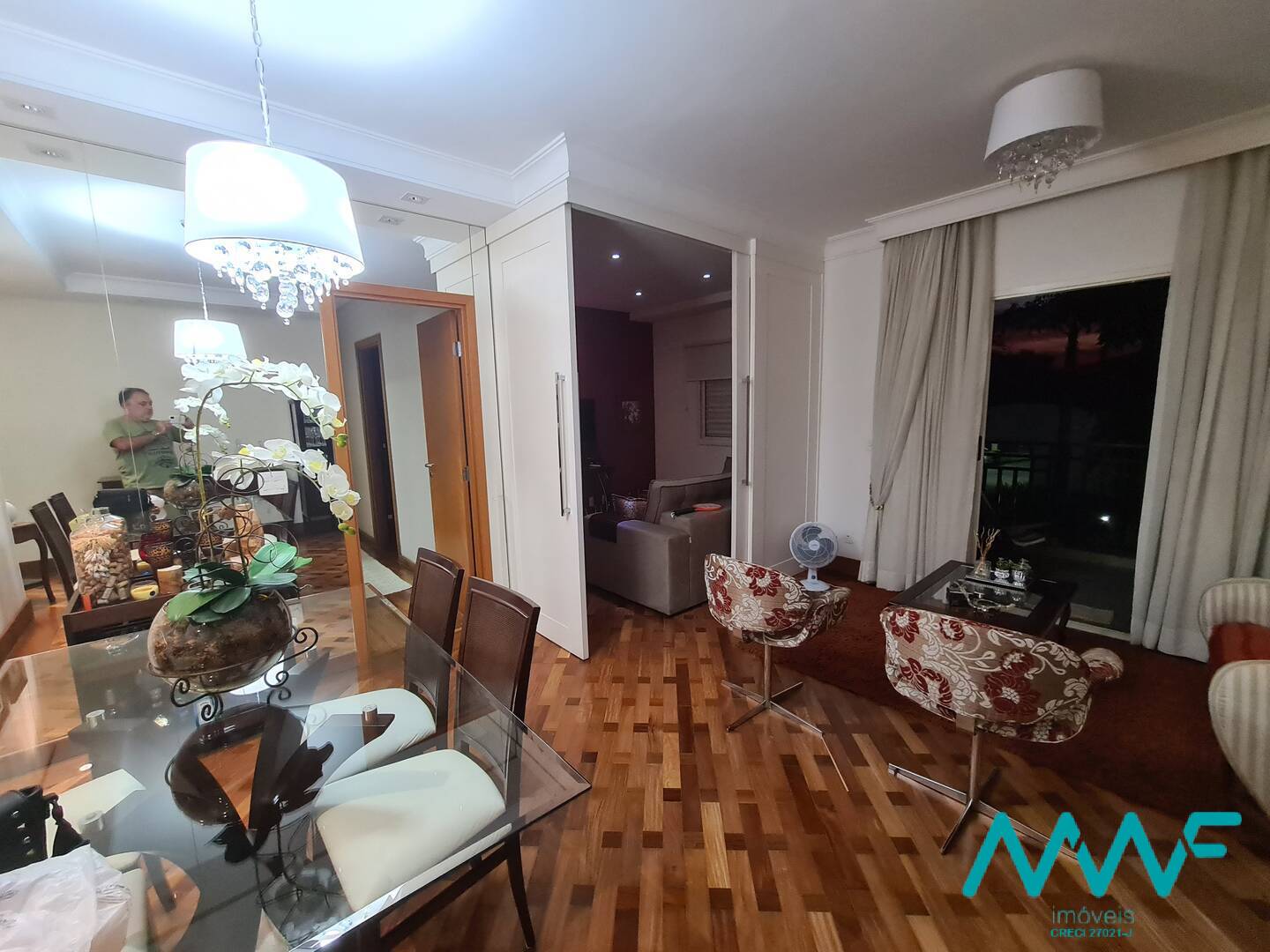 Apartamento à venda com 3 quartos, 101m² - Foto 1