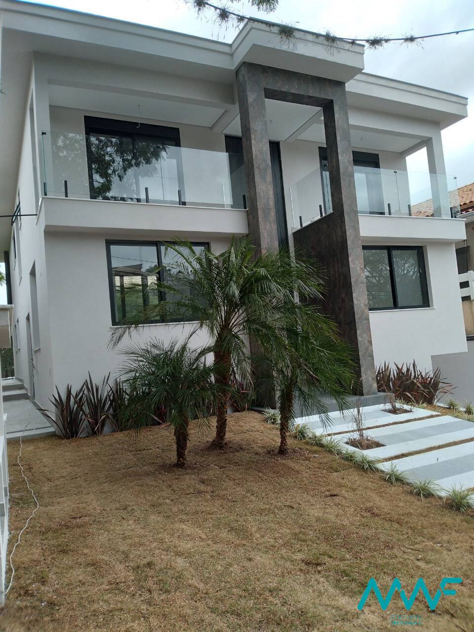 Casa de Condomínio à venda com 4 quartos, 435m² - Foto 1