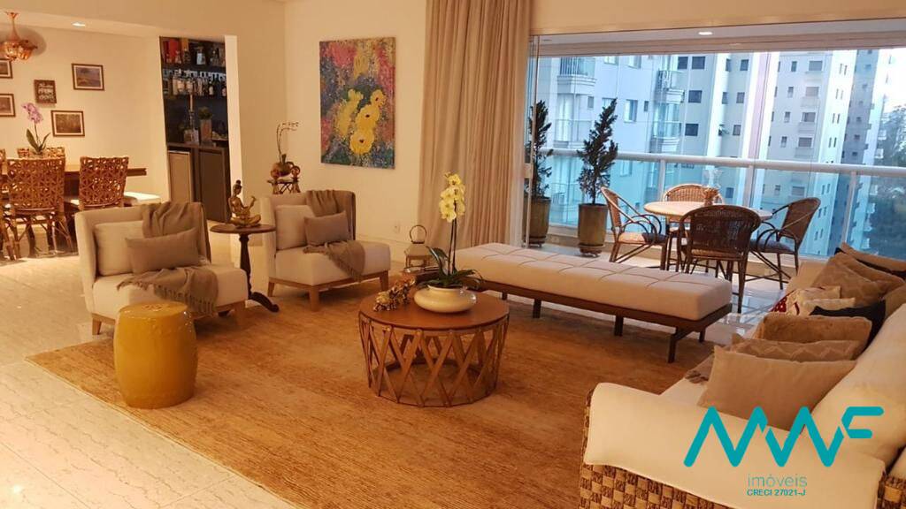 Apartamento à venda com 3 quartos, 243m² - Foto 1