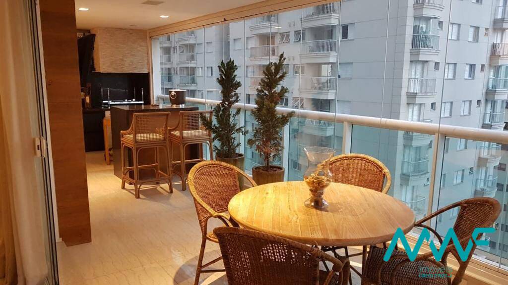 Apartamento à venda com 3 quartos, 243m² - Foto 3