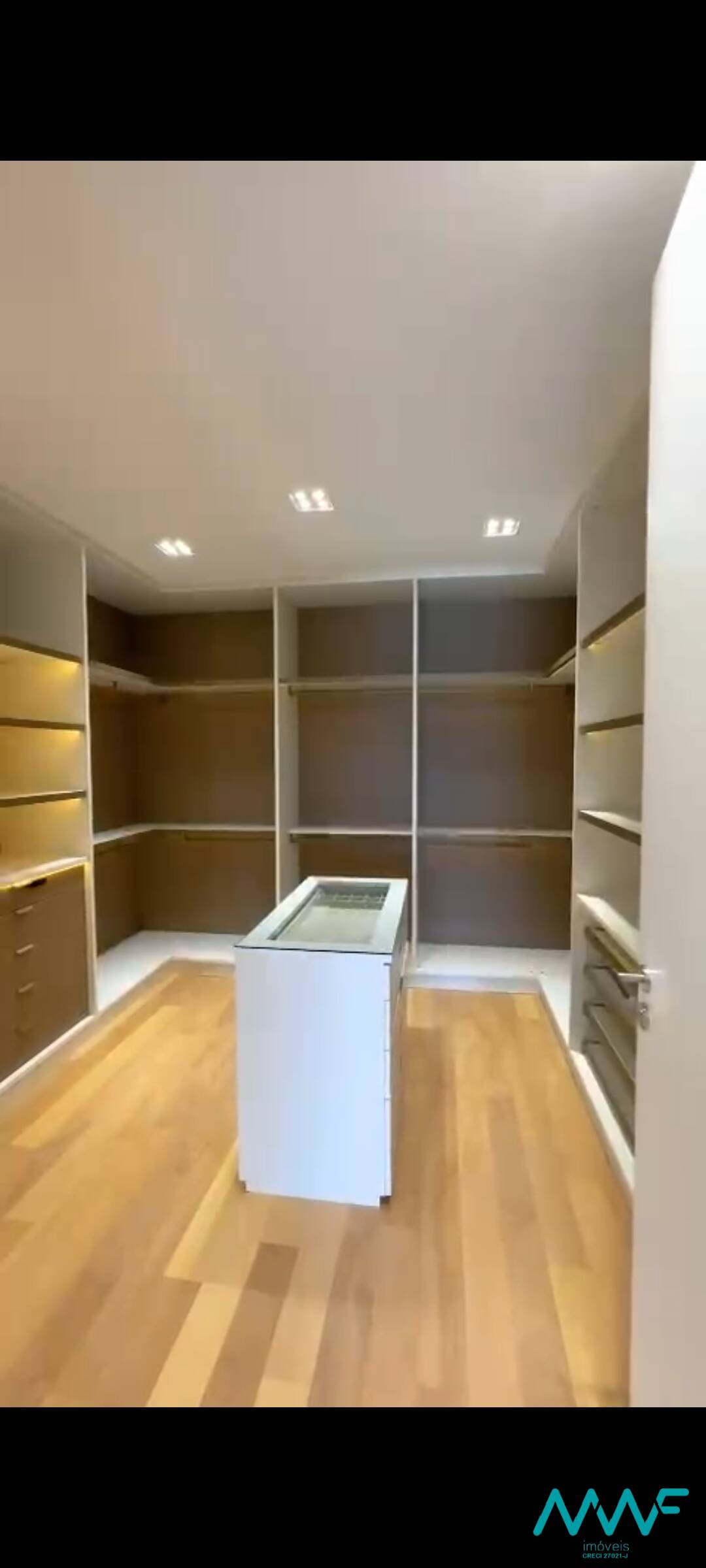 Casa à venda com 5 quartos, 1200m² - Foto 19