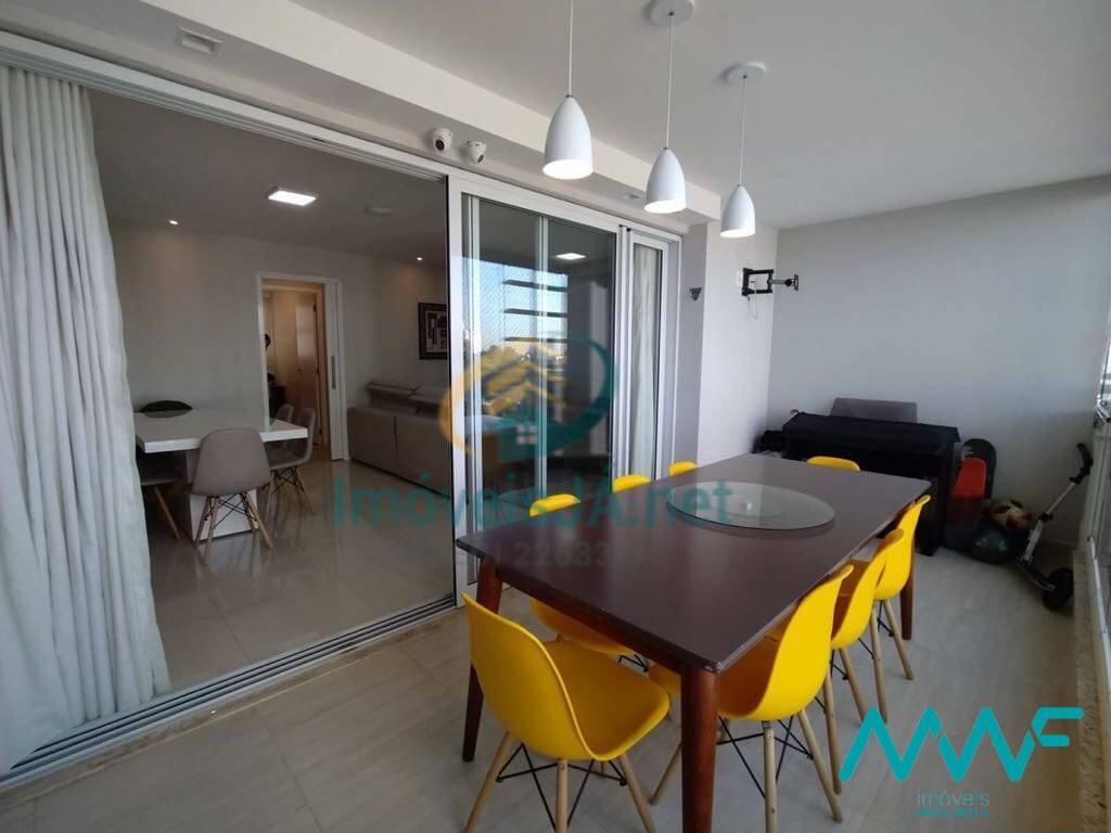 Apartamento à venda com 3 quartos, 156m² - Foto 2