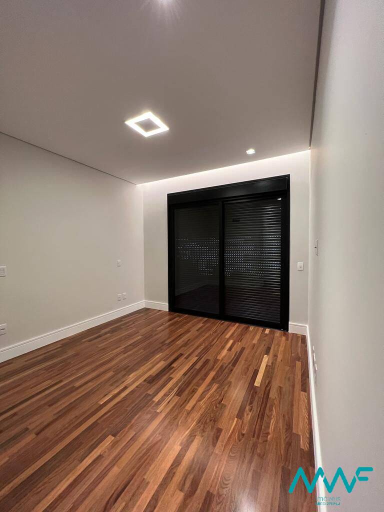 Casa de Condomínio à venda com 5 quartos, 450m² - Foto 20