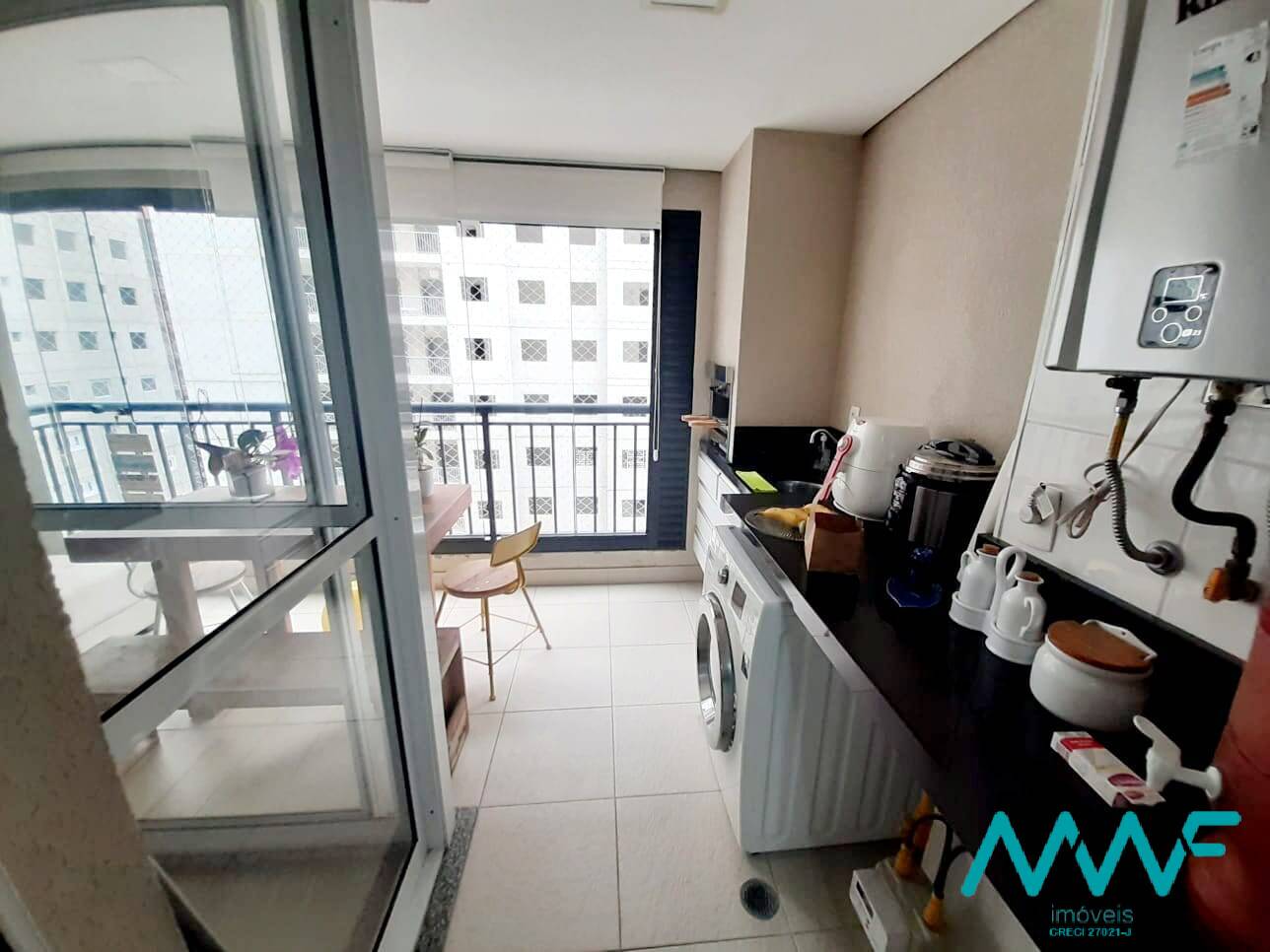 Apartamento à venda com 2 quartos, 62m² - Foto 2