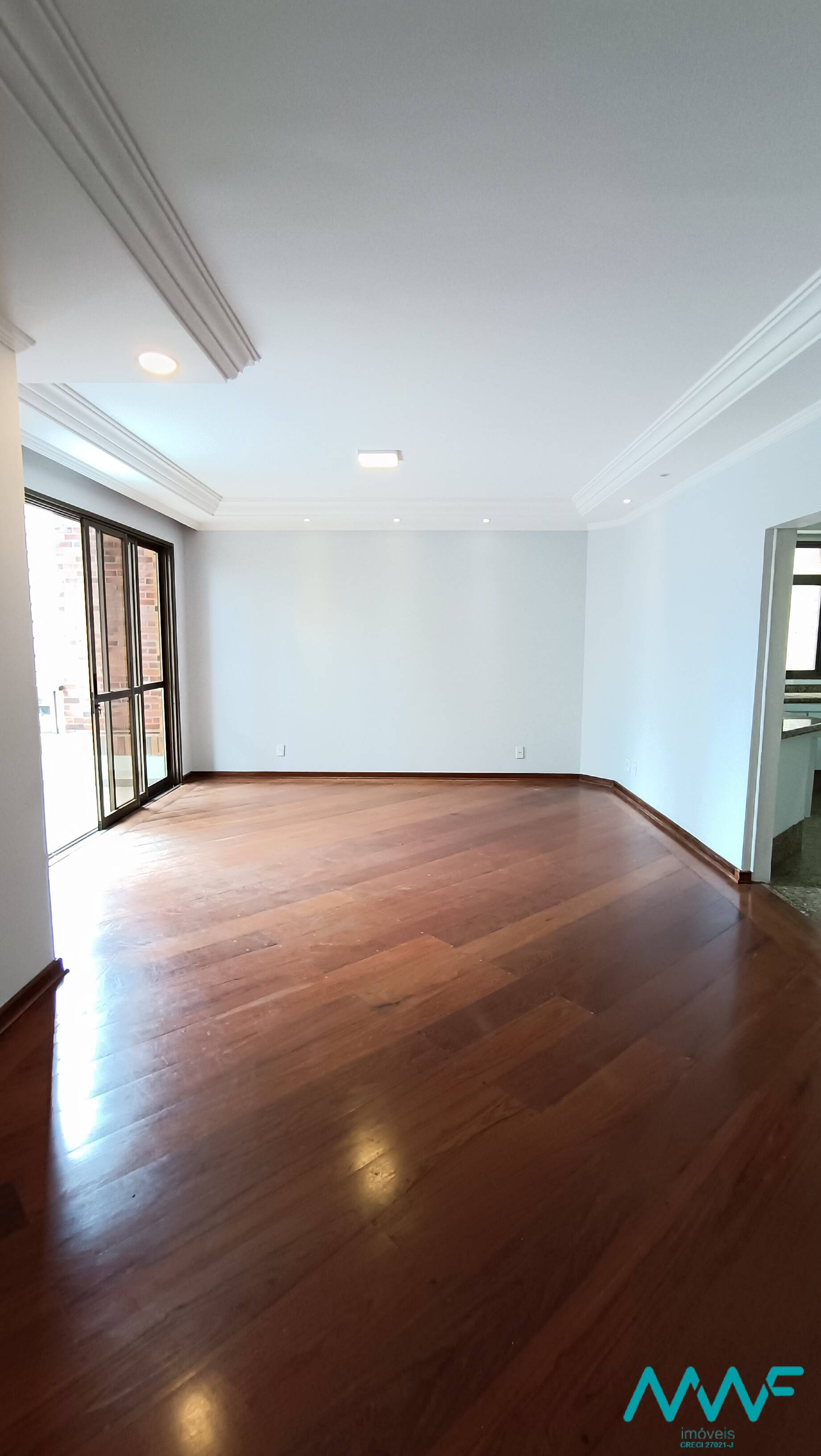 Apartamento para alugar com 5 quartos, 441m² - Foto 2