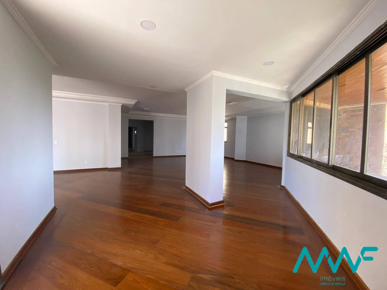 Apartamento para alugar com 5 quartos, 441m² - Foto 8