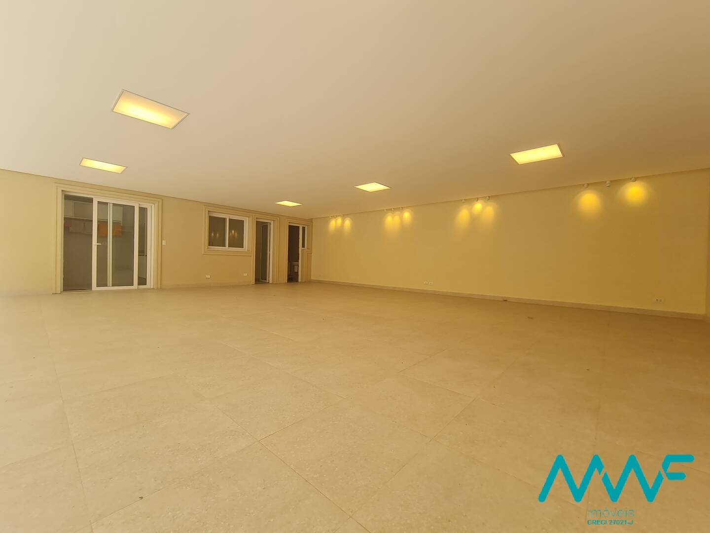 Casa de Condomínio à venda com 4 quartos, 500m² - Foto 31