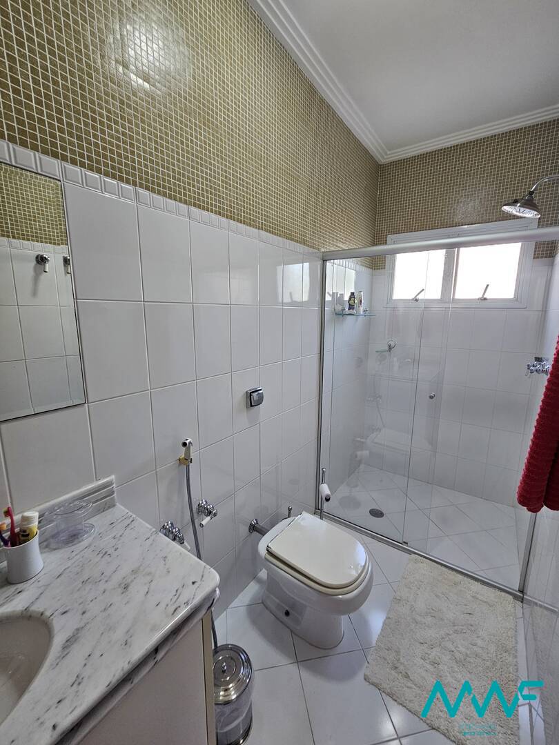 Casa de Condomínio à venda com 4 quartos, 420m² - Foto 31