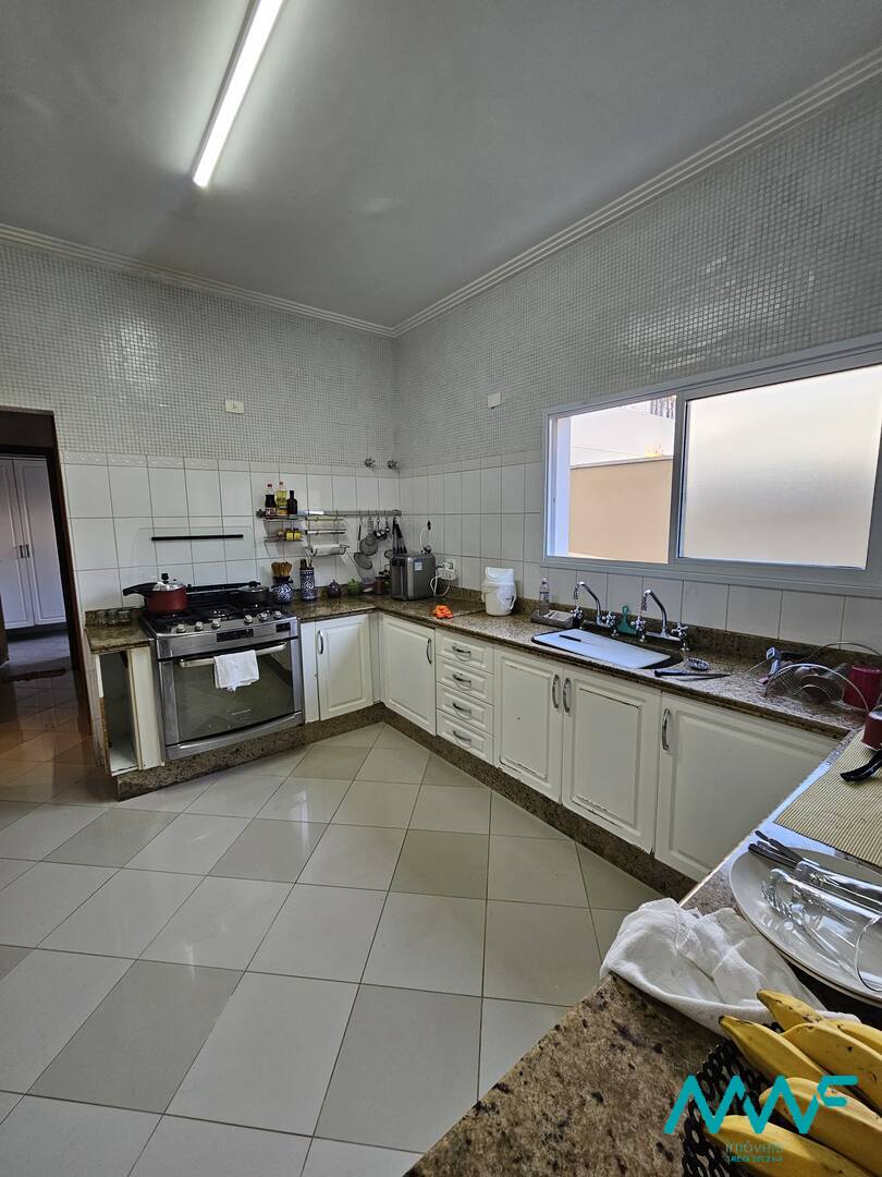 Casa de Condomínio à venda com 4 quartos, 420m² - Foto 14