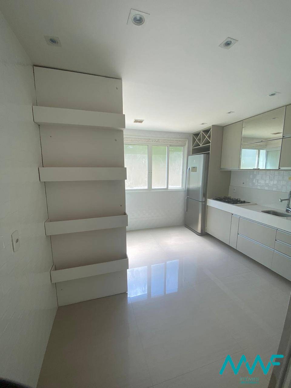 Apartamento para alugar com 2 quartos, 116m² - Foto 12