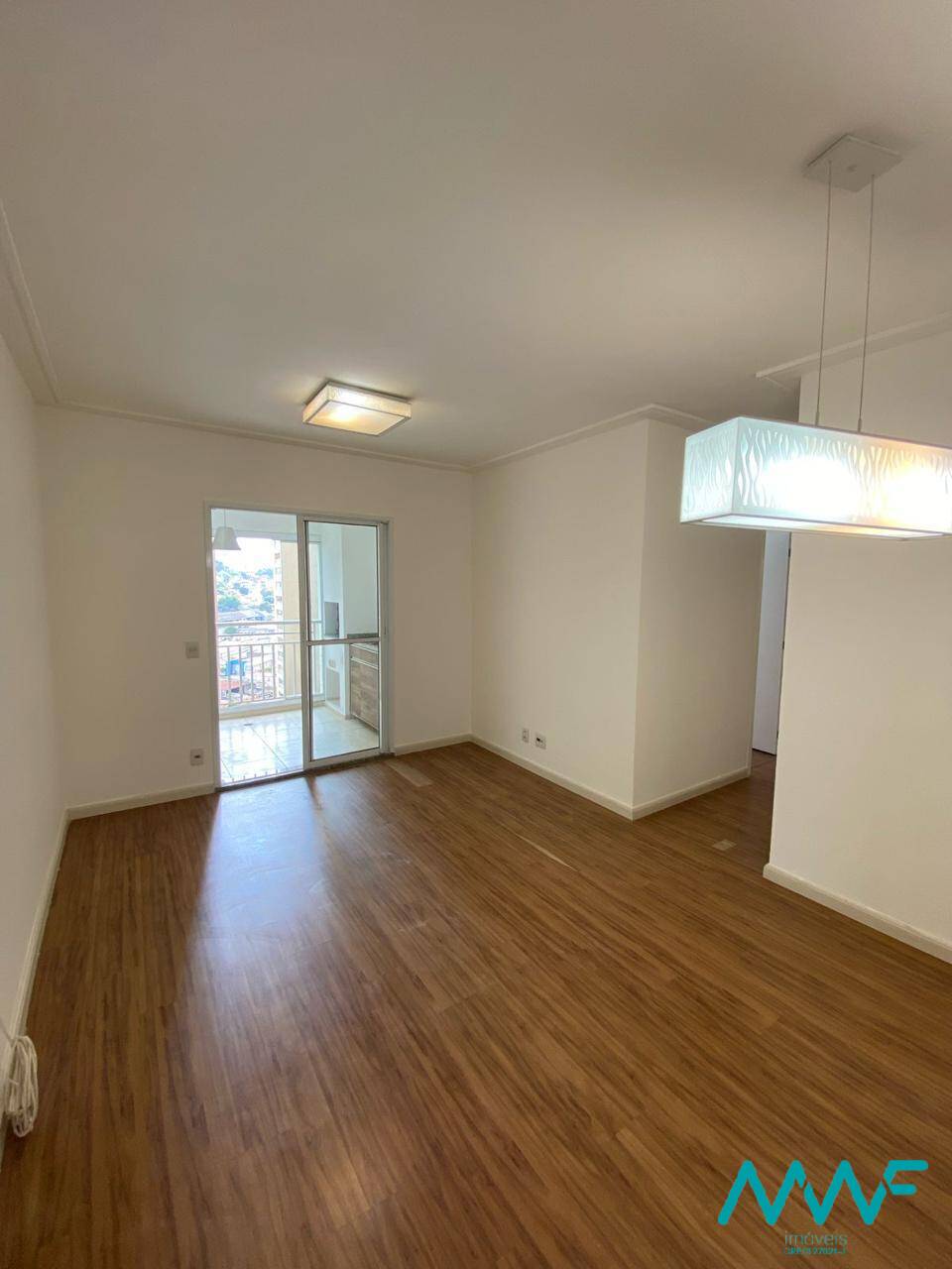 Apartamento à venda com 3 quartos, 85m² - Foto 2