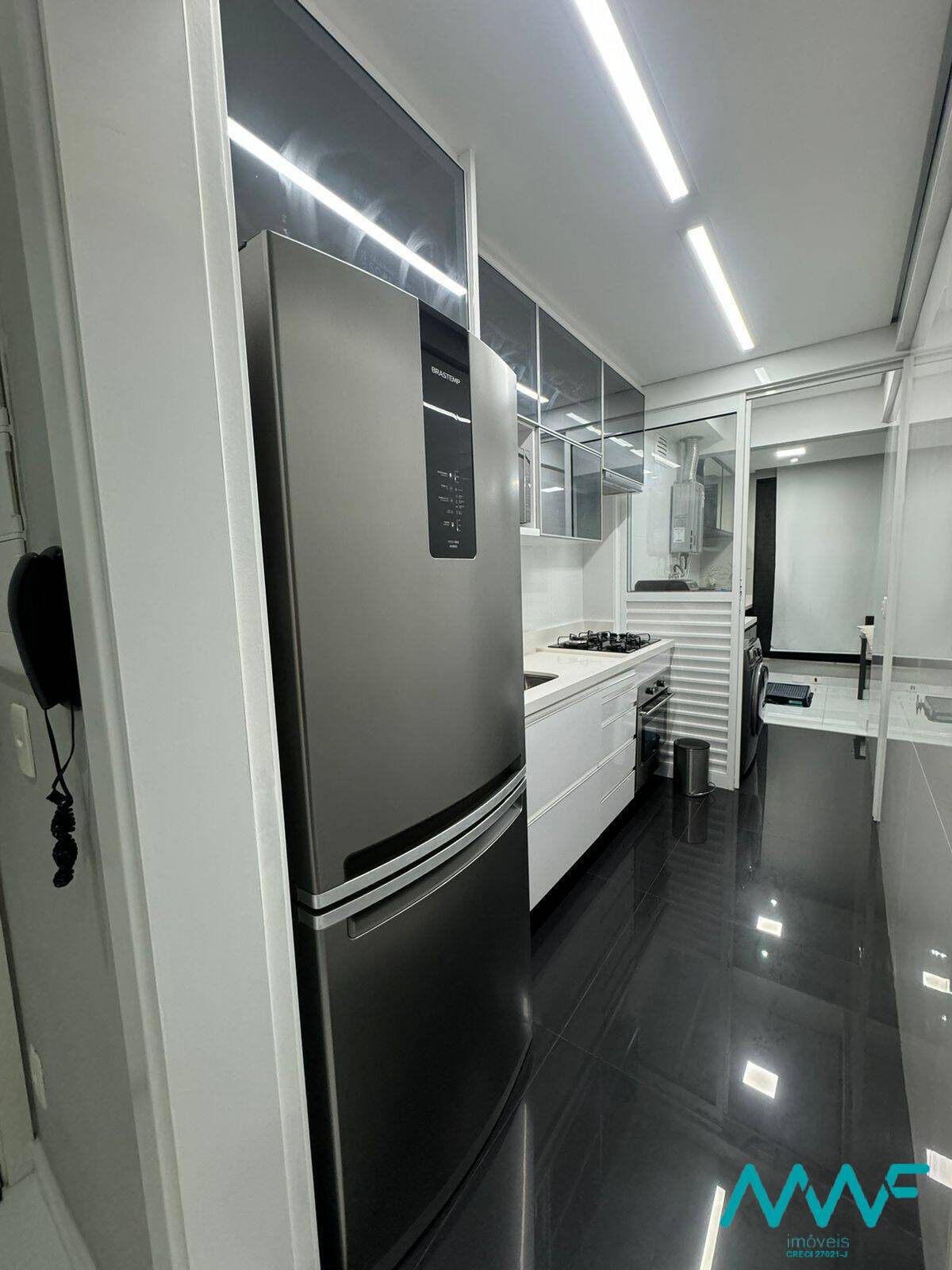 Apartamento à venda com 3 quartos, 81m² - Foto 9