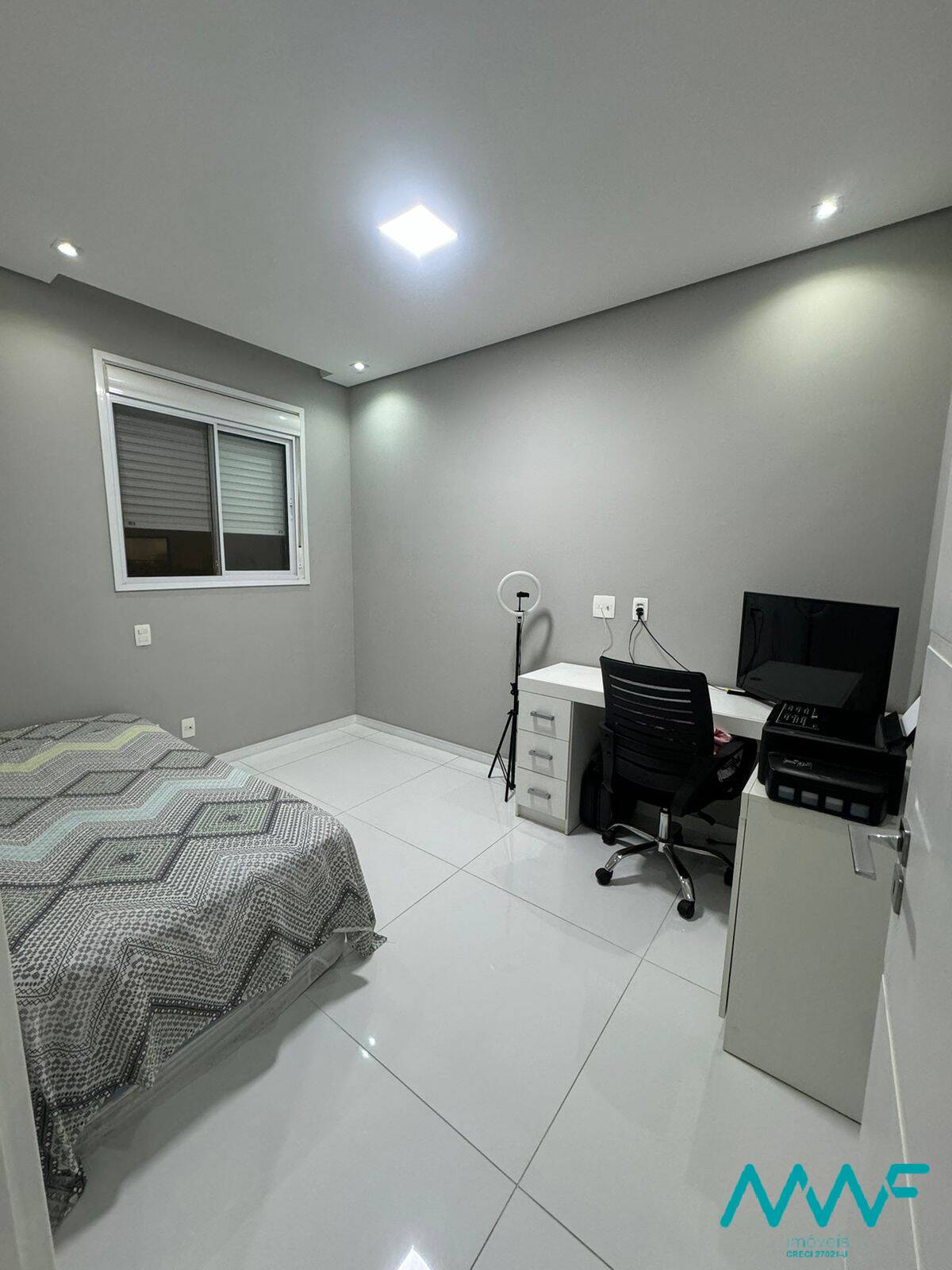 Apartamento à venda com 3 quartos, 81m² - Foto 20