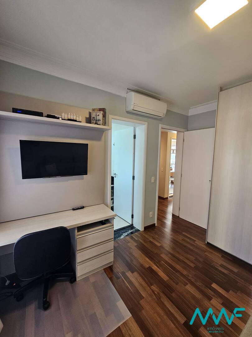 Apartamento à venda com 3 quartos, 196m² - Foto 31