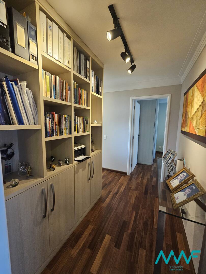 Apartamento à venda com 3 quartos, 196m² - Foto 33