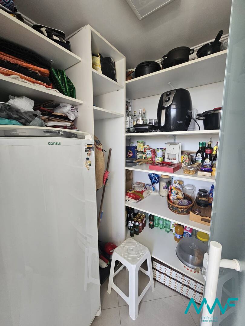 Apartamento à venda com 3 quartos, 196m² - Foto 37