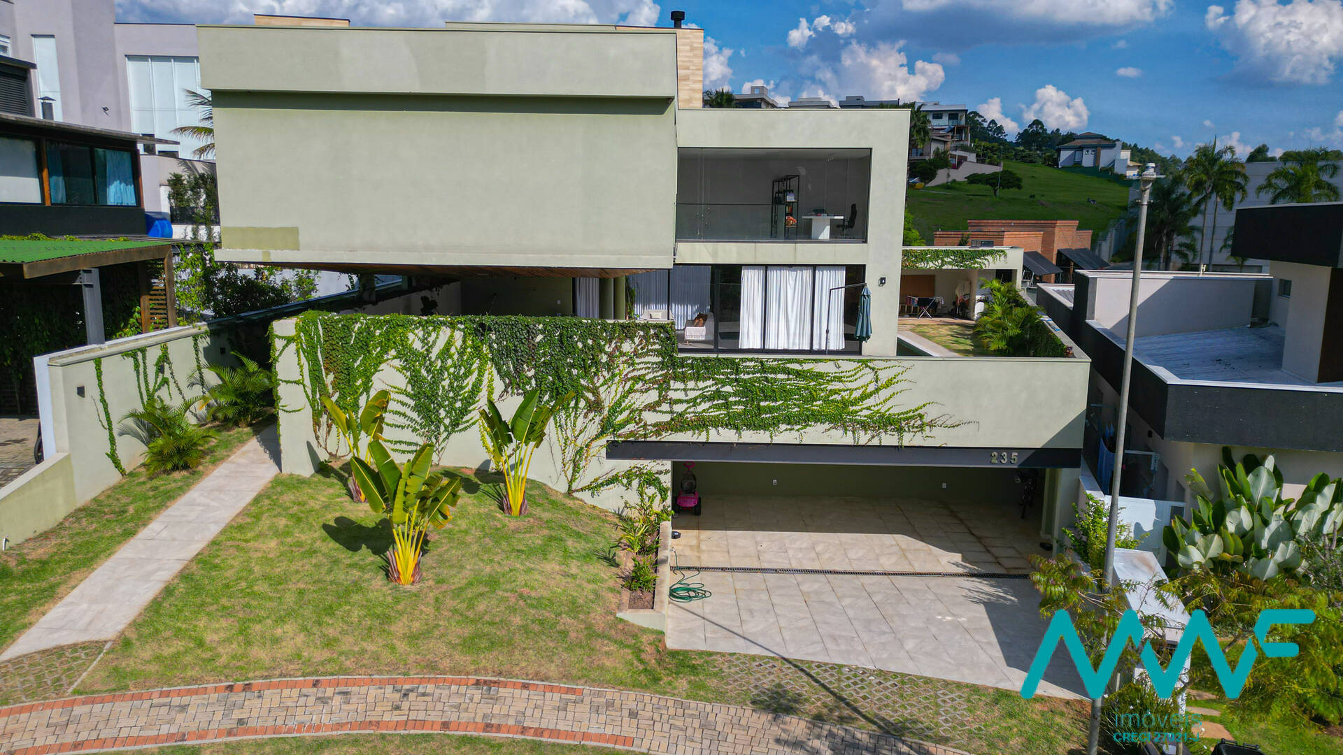 Casa de Condomínio à venda e aluguel com 4 quartos, 525m² - Foto 2