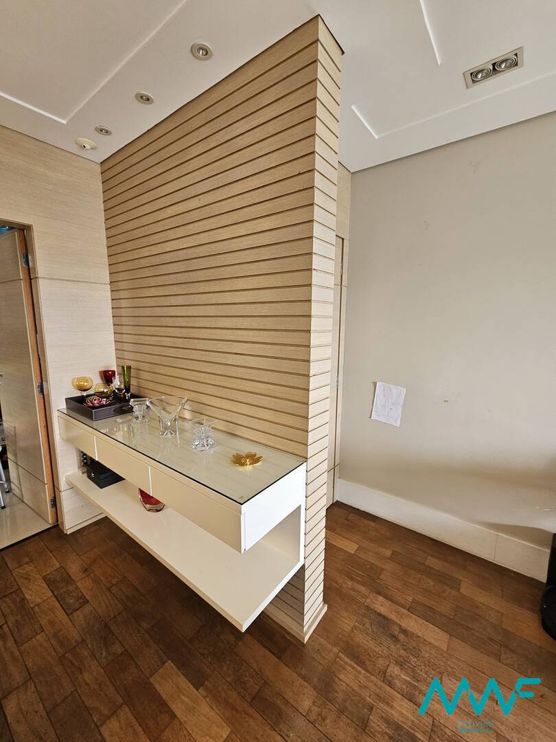 Apartamento à venda com 3 quartos, 133m² - Foto 4