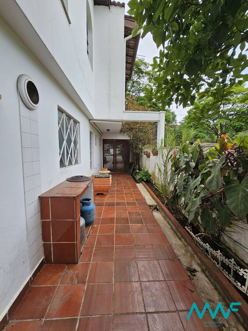 Casa de Condomínio à venda com 4 quartos, 322m² - Foto 14