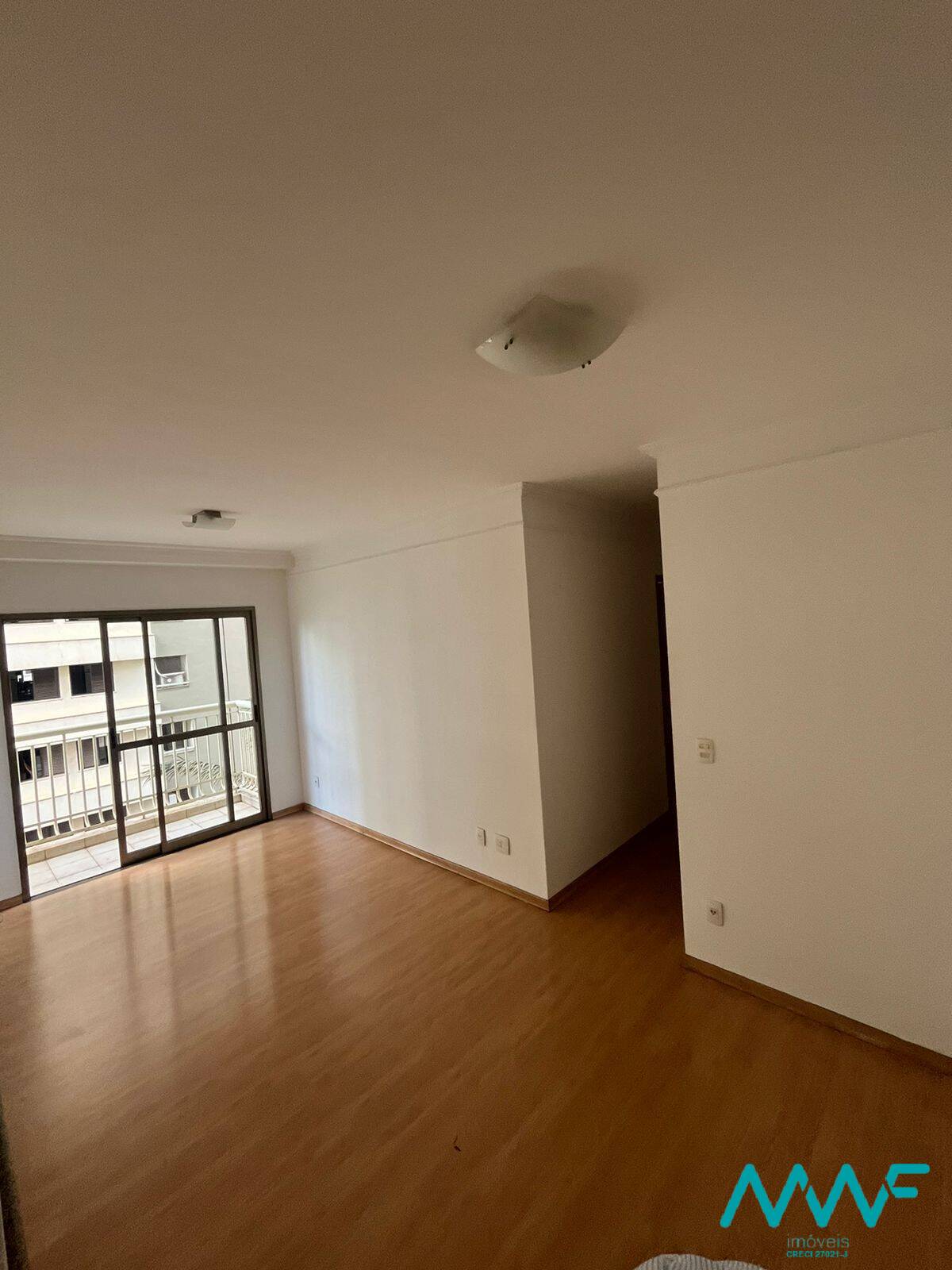 Apartamento à venda com 2 quartos, 60m² - Foto 3