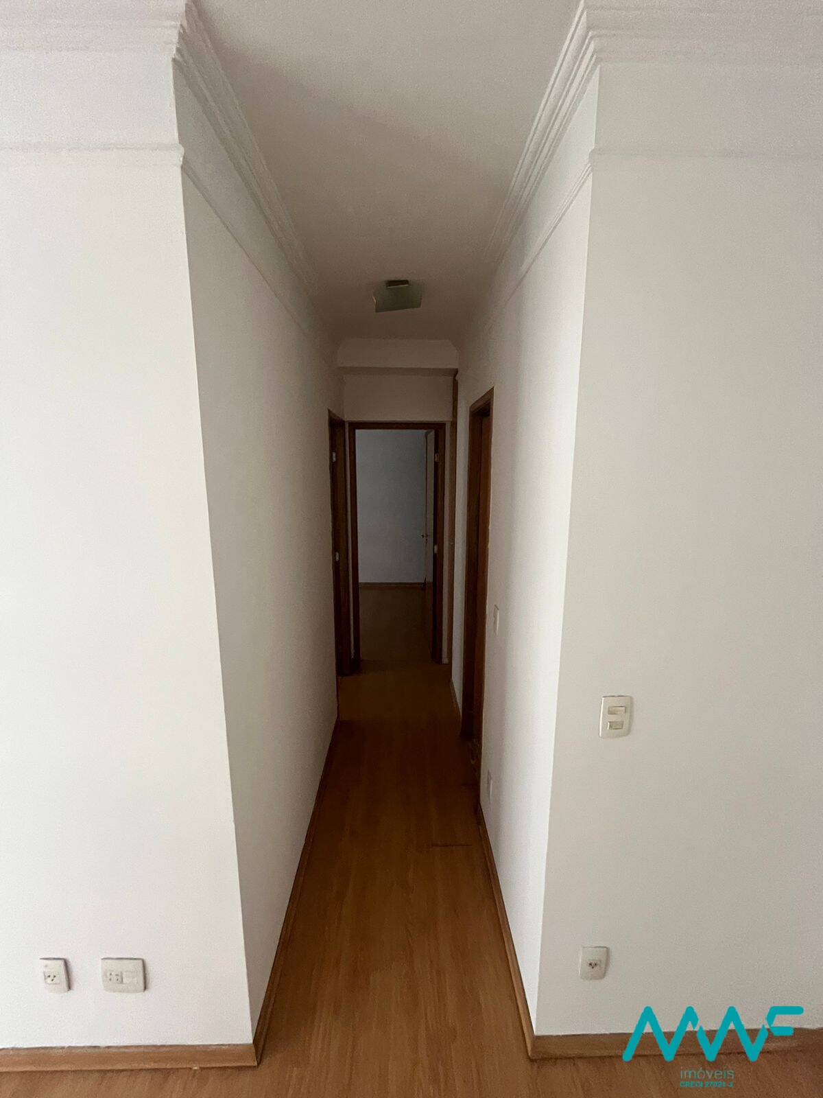 Apartamento à venda com 2 quartos, 60m² - Foto 2