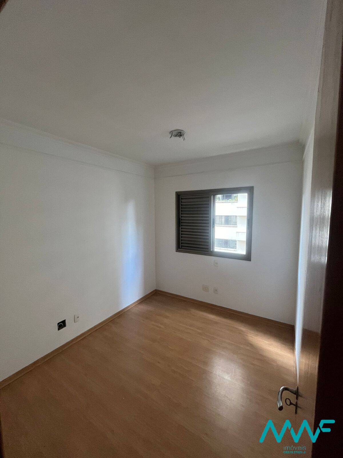 Apartamento à venda com 2 quartos, 60m² - Foto 4