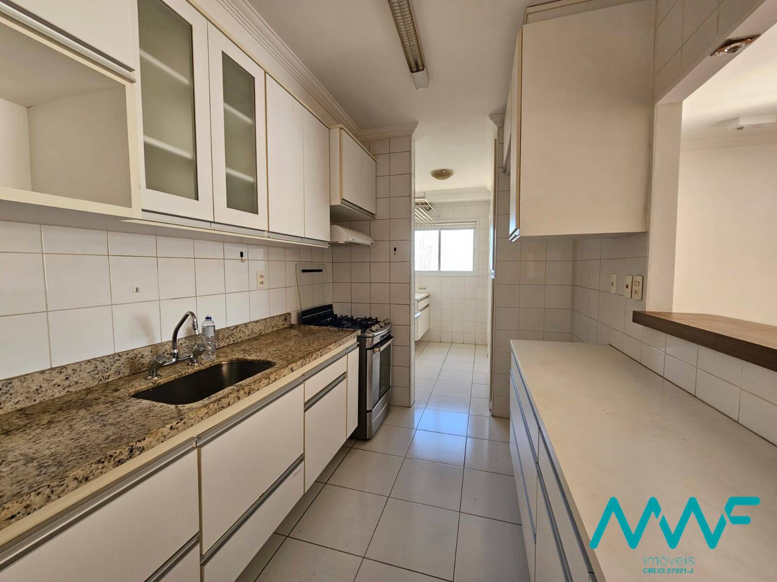 Apartamento à venda com 3 quartos, 110m² - Foto 7