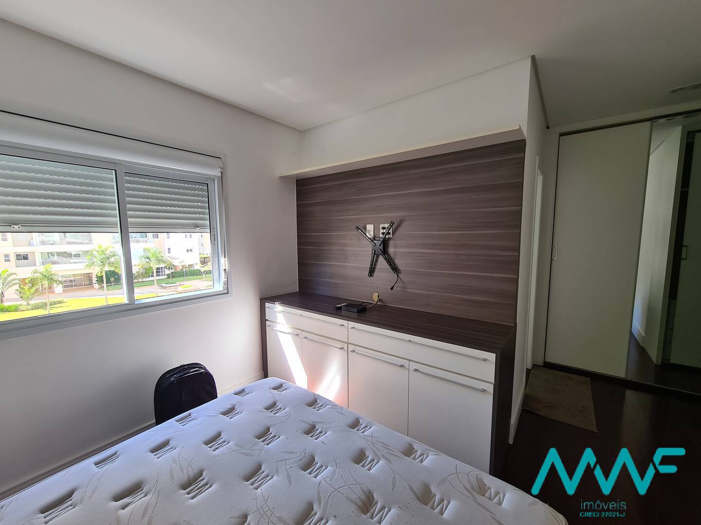 Apartamento para alugar com 4 quartos, 158m² - Foto 17