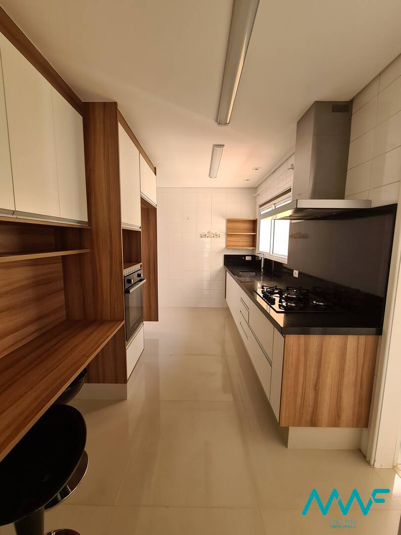 Apartamento para alugar com 4 quartos, 158m² - Foto 12