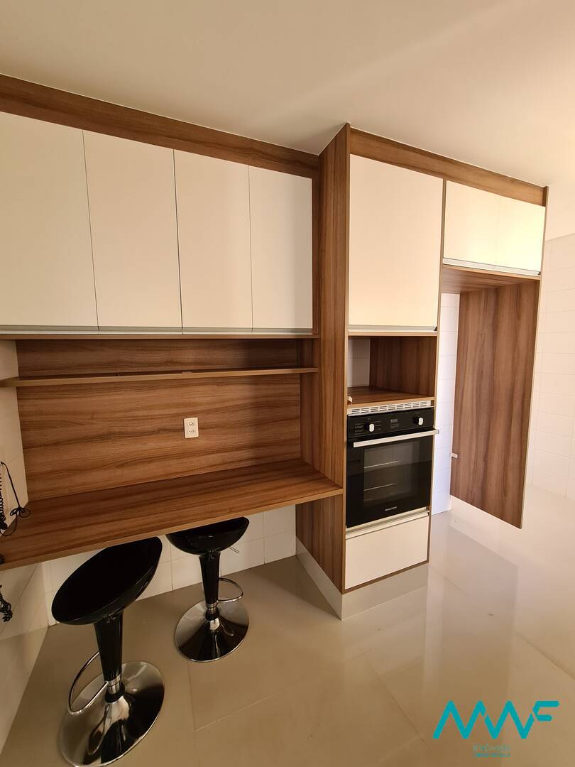 Apartamento para alugar com 4 quartos, 158m² - Foto 11