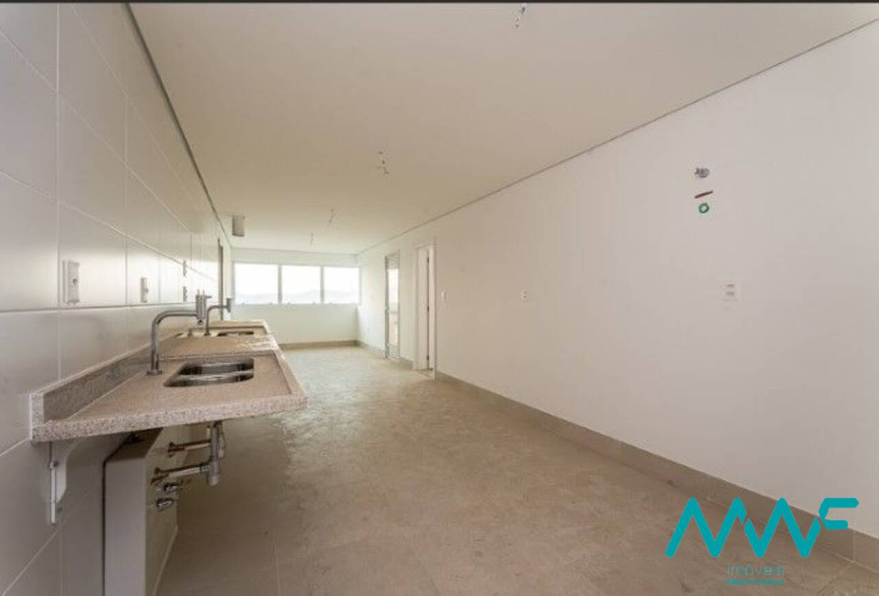 Apartamento à venda com 4 quartos, 338m² - Foto 18