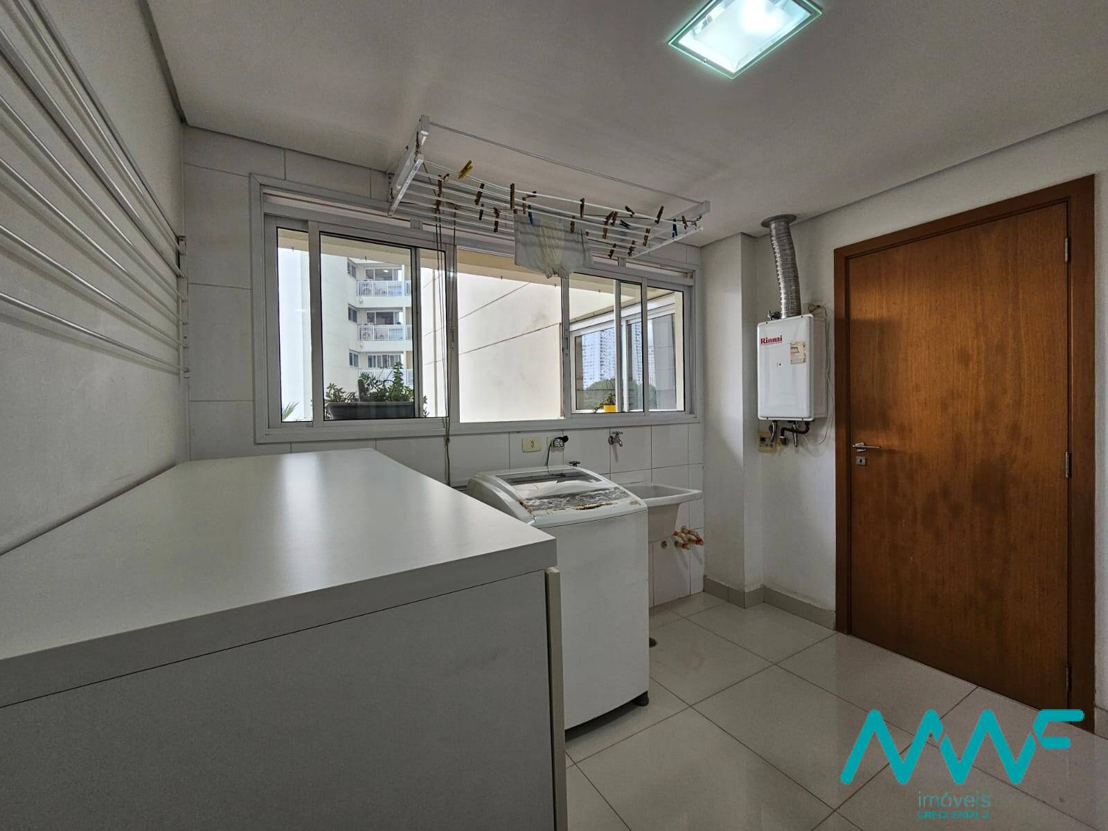 Apartamento à venda com 3 quartos, 181m² - Foto 8