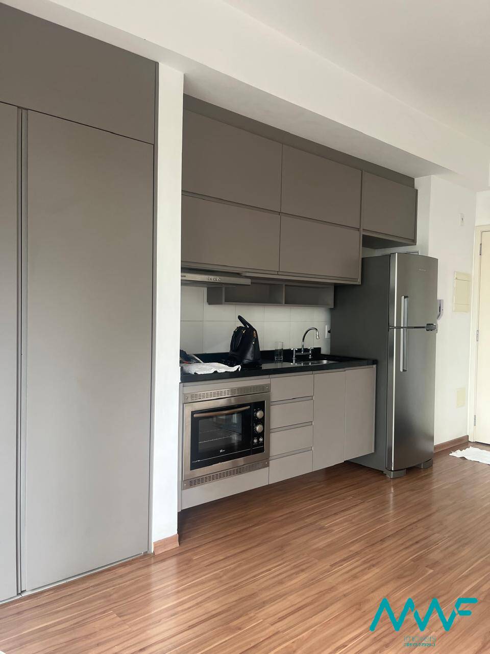 Apartamento à venda com 1 quarto, 50m² - Foto 4