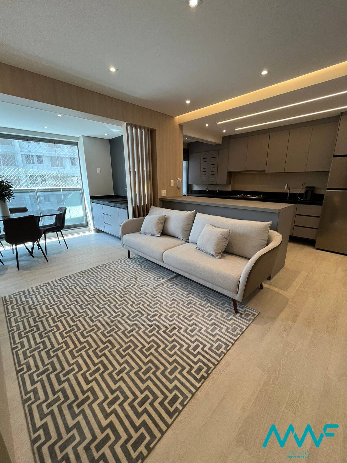 Apartamento à venda com 2 quartos, 95m² - Foto 1