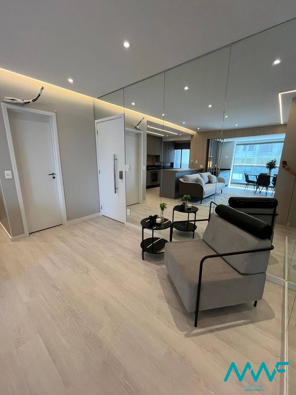 Apartamento à venda com 2 quartos, 95m² - Foto 9