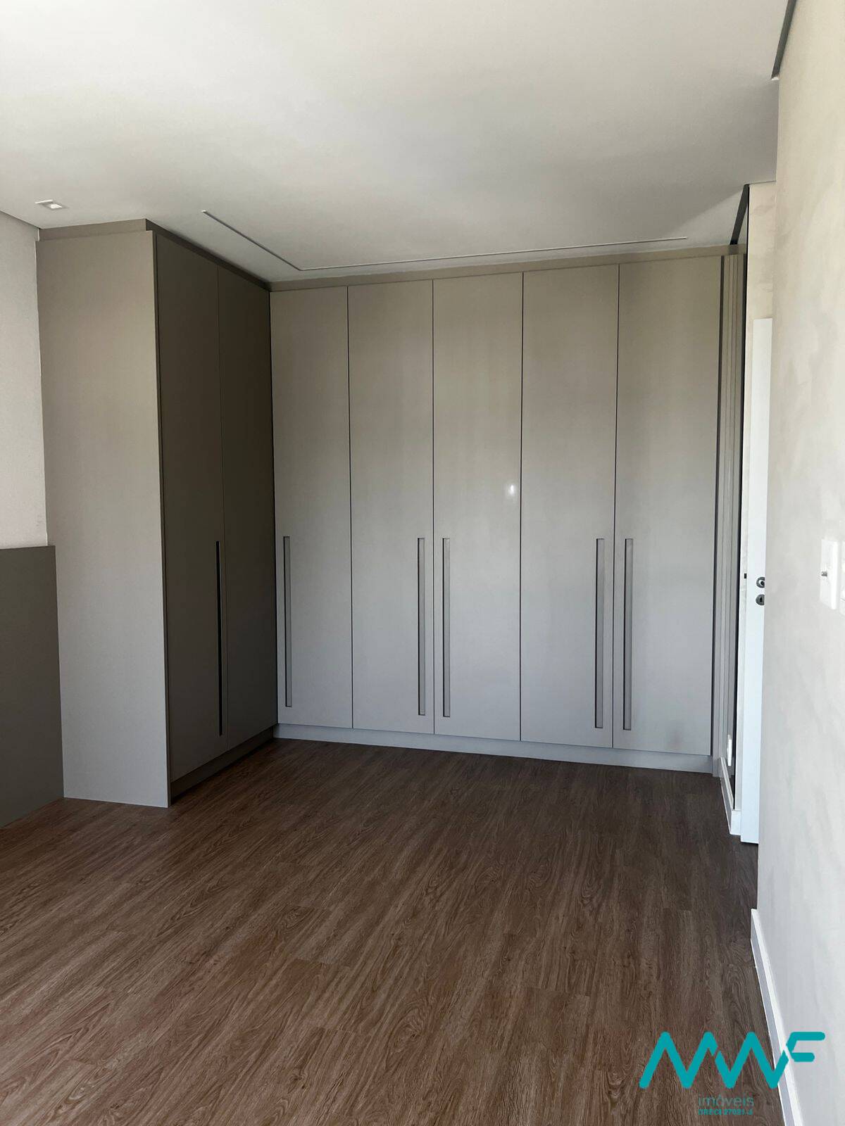 Apartamento para alugar com 2 quartos, 95m² - Foto 10