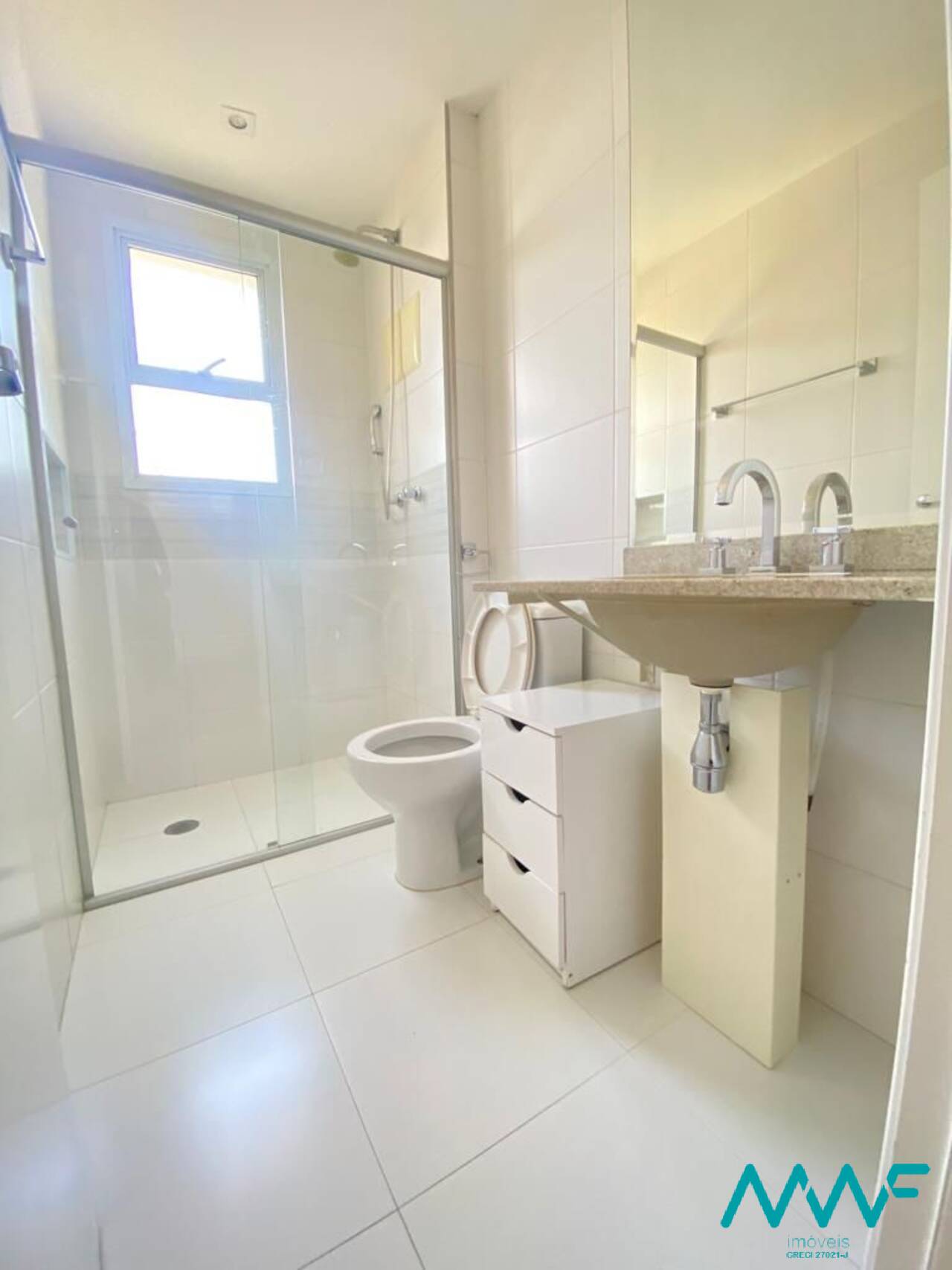 Apartamento à venda com 3 quartos, 202m² - Foto 5