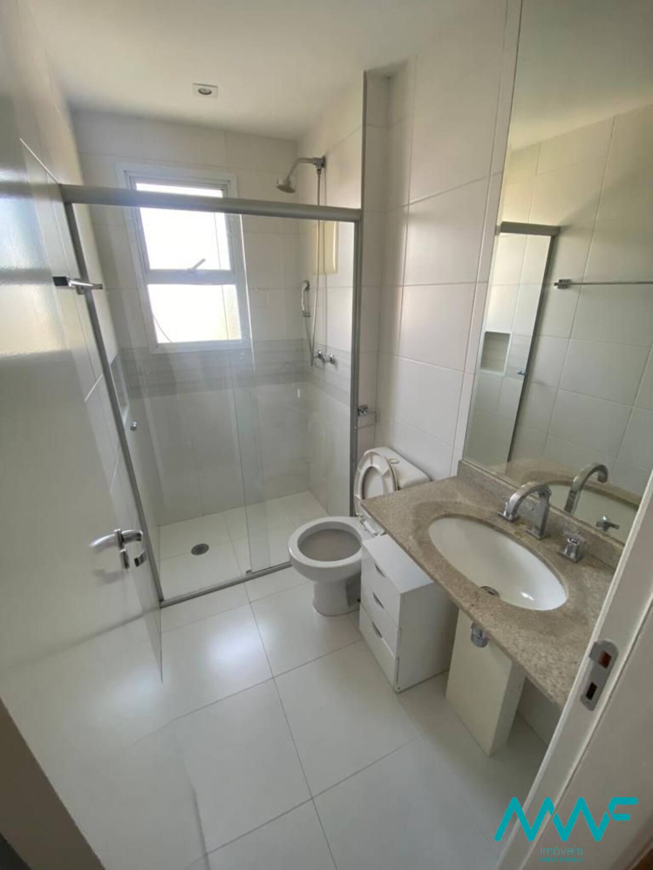 Apartamento à venda com 3 quartos, 202m² - Foto 8