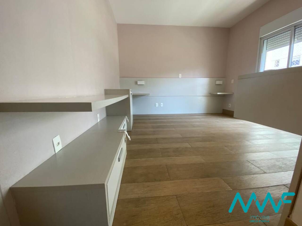 Apartamento à venda com 3 quartos, 202m² - Foto 11