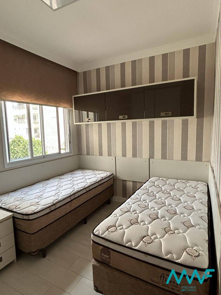 Apartamento para alugar com 3 quartos, 158m² - Foto 9