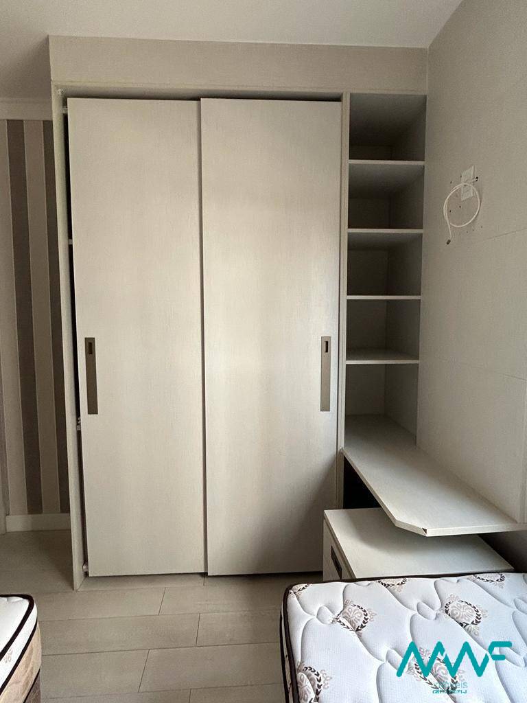 Apartamento para alugar com 3 quartos, 158m² - Foto 10