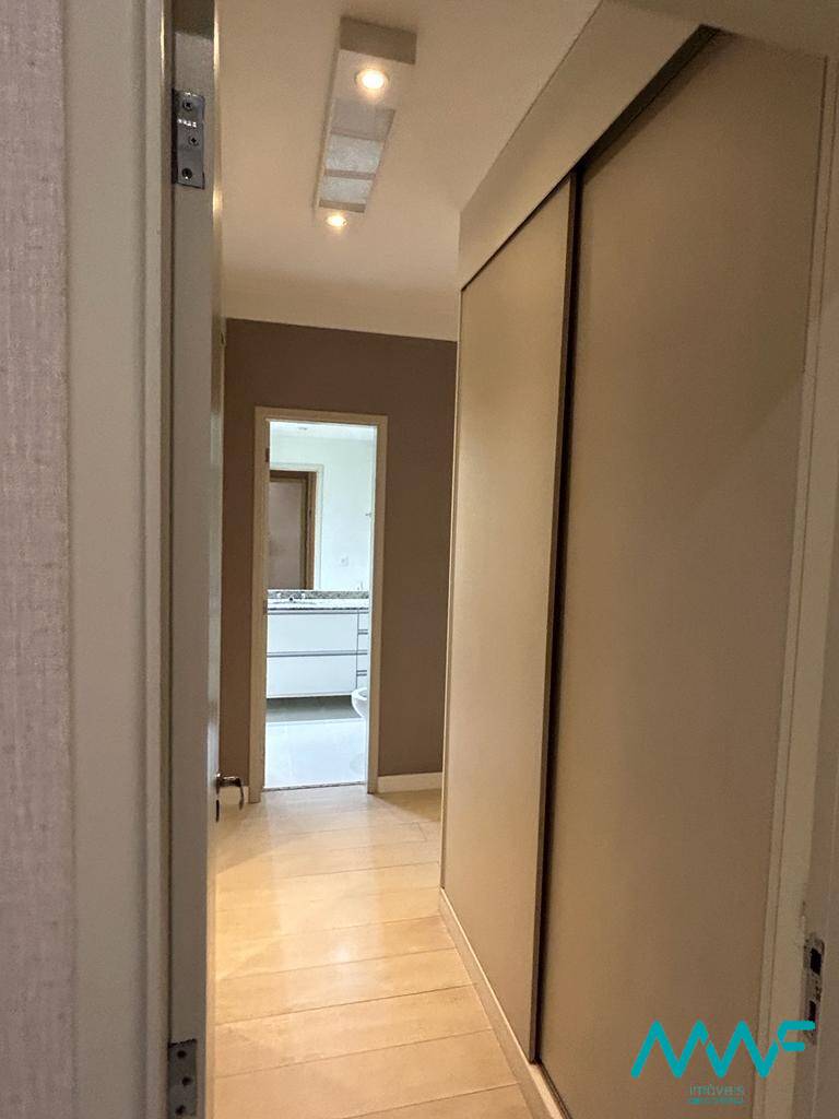 Apartamento para alugar com 3 quartos, 158m² - Foto 12