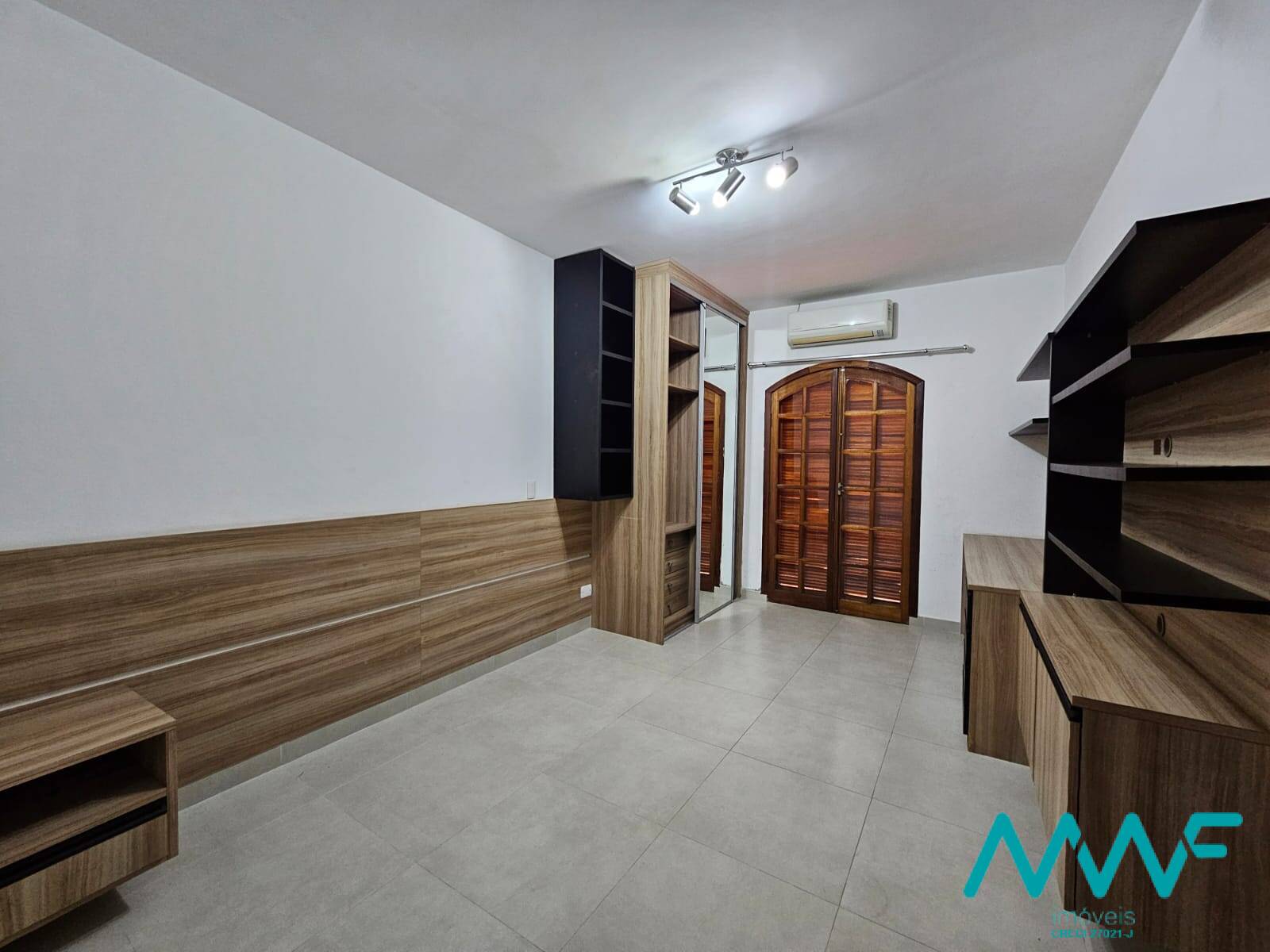 Casa de Condomínio à venda com 3 quartos, 245m² - Foto 16