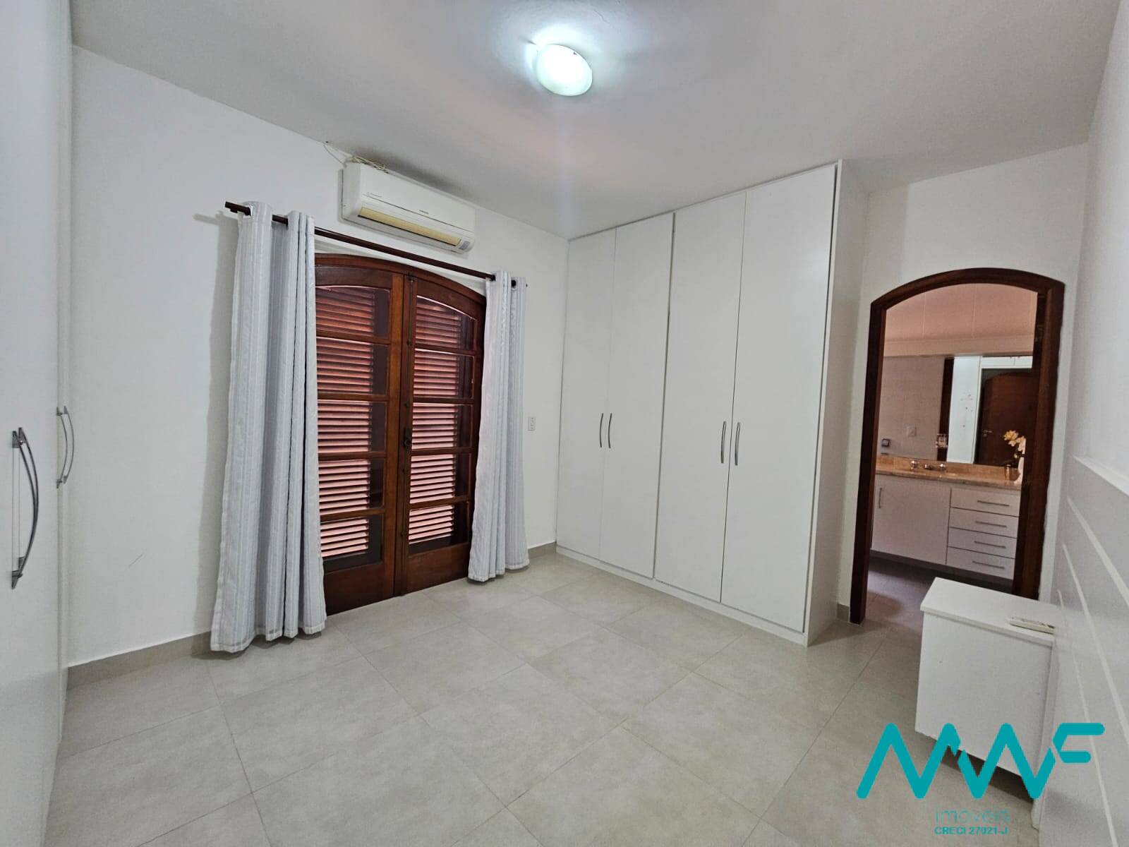 Casa de Condomínio à venda com 3 quartos, 245m² - Foto 29