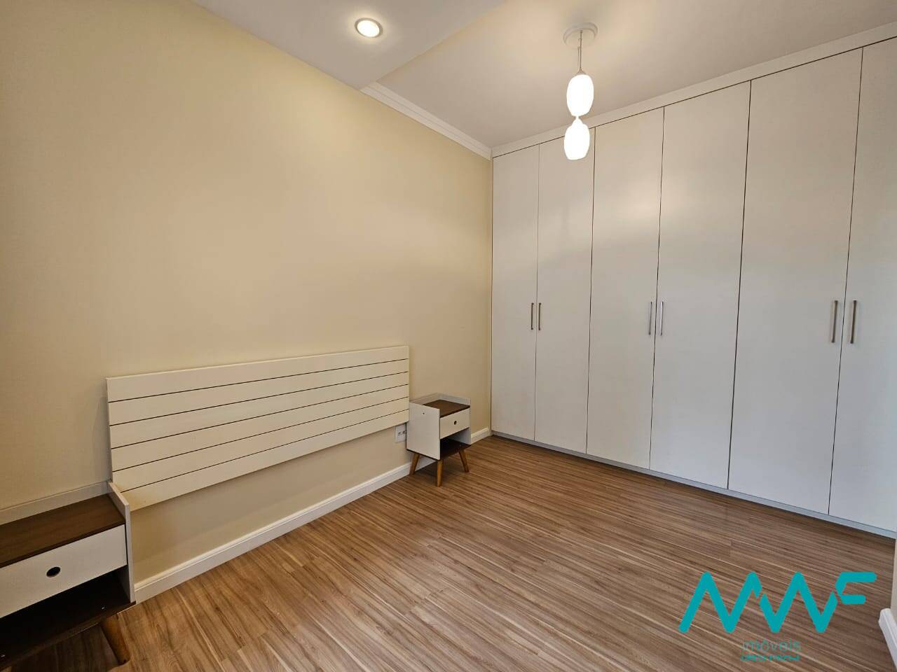 Apartamento à venda com 2 quartos, 76m² - Foto 9