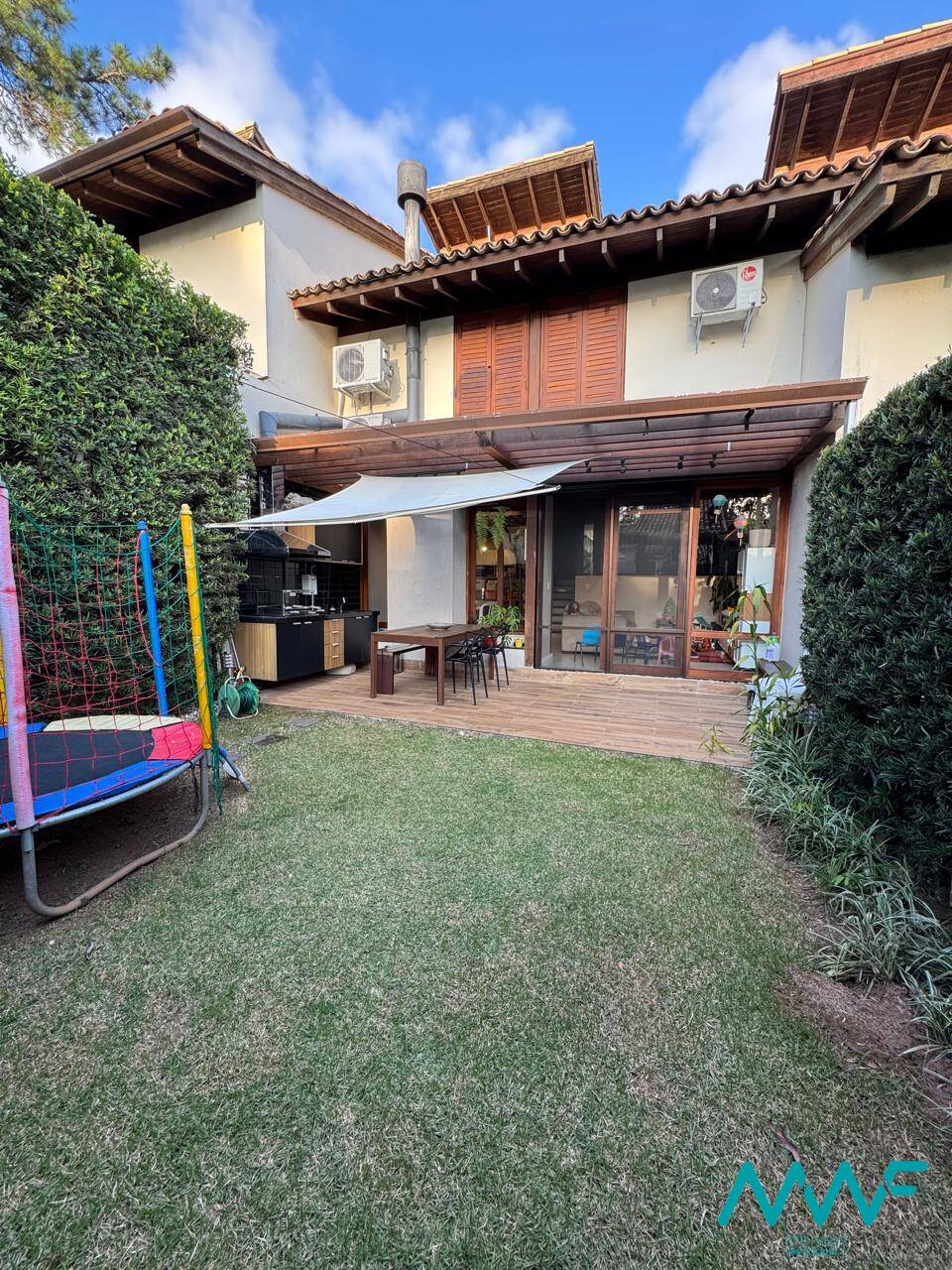 Casa de Condomínio à venda com 3 quartos, 176m² - Foto 2