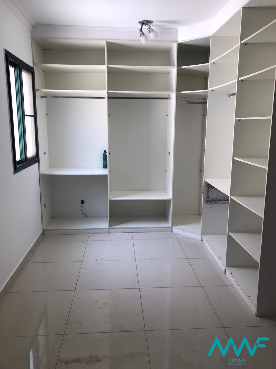 Casa de Condomínio à venda com 3 quartos, 180m² - Foto 4