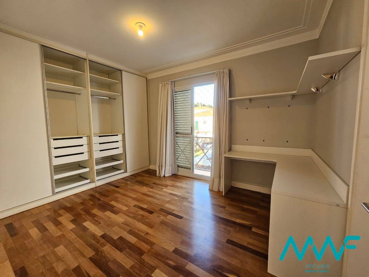 Casa de Condomínio à venda com 4 quartos, 318m² - Foto 8