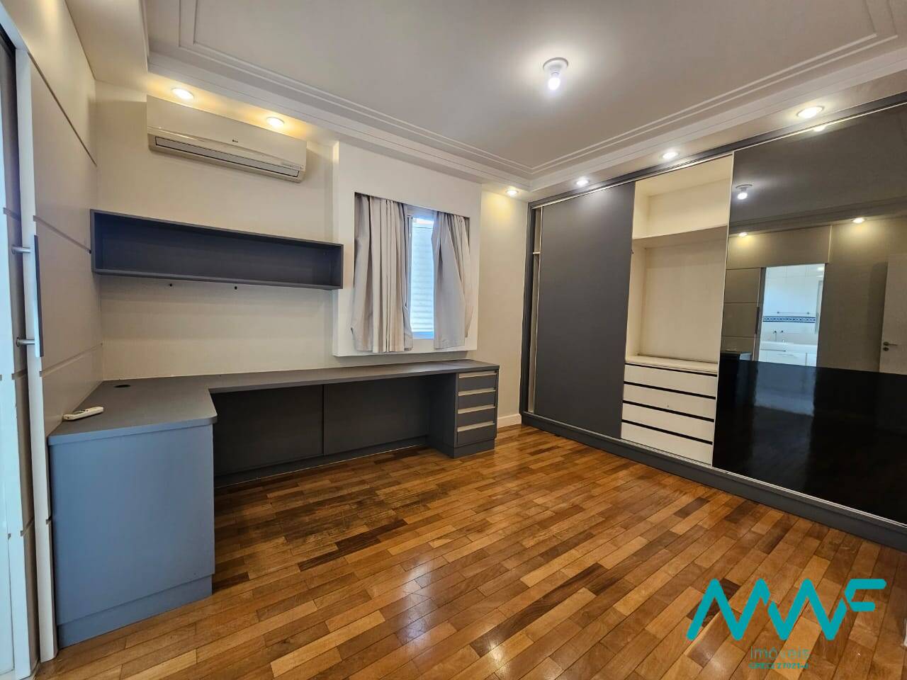 Casa de Condomínio à venda com 4 quartos, 318m² - Foto 11